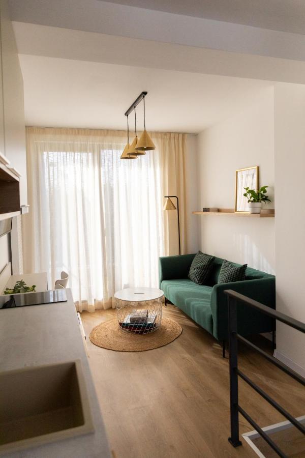 Studio 8 I One Bedroom Apartment I Airport I Therme Otopeni Luaran gambar