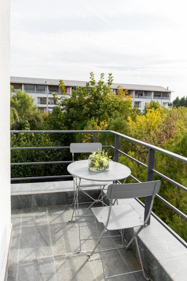 Studio 8 I One Bedroom Apartment I Airport I Therme Otopeni Luaran gambar