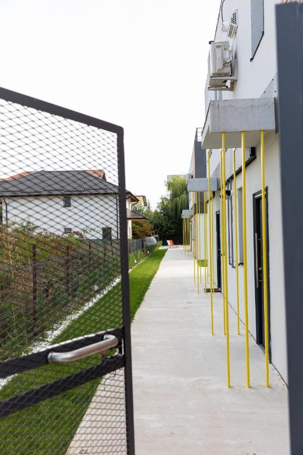 Studio 8 I One Bedroom Apartment I Airport I Therme Otopeni Luaran gambar